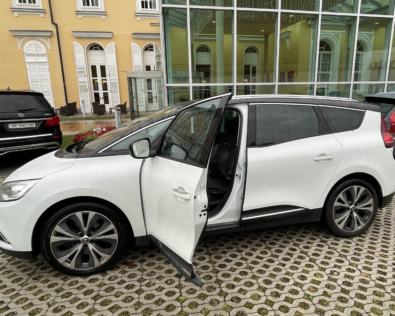 Airport Transfer Switzerland – Transfery z letiska Ženeva do Meribelu