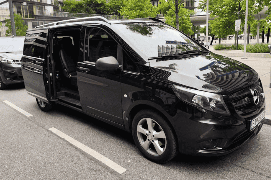 Mercedes Vito ready for the trip to Budapest Airport