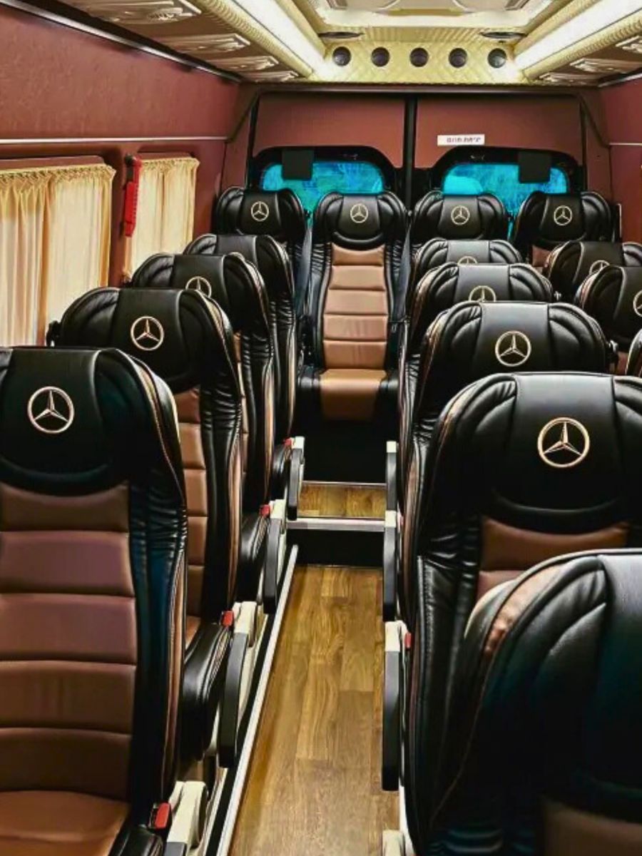 Private minivan for corporate hospitality transport in Budapest